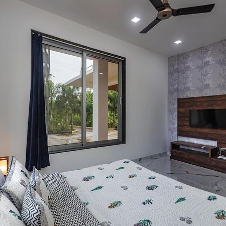 Saffronstays Odyssey, Karjat - 10 Acres Pet-Friendly Estate With Swimming Pool Chinchavli Dış mekan fotoğraf