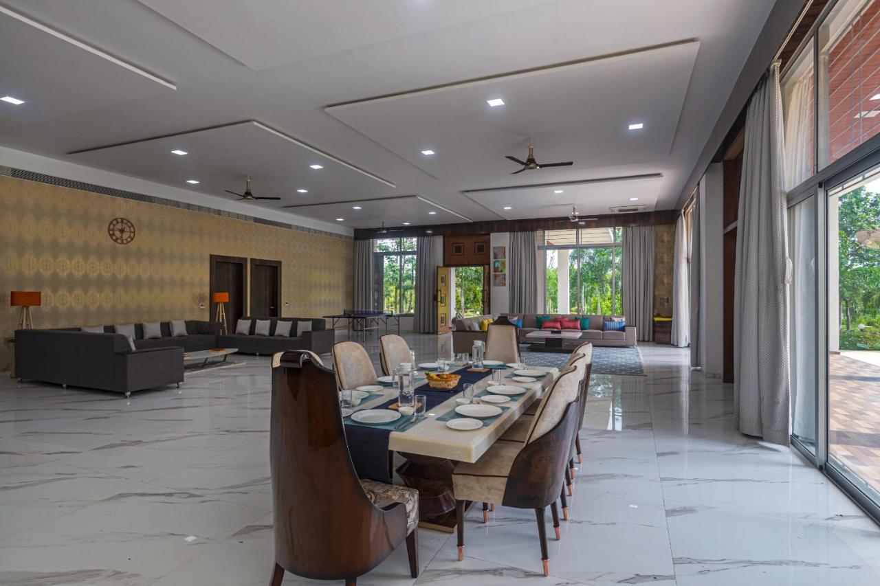 Saffronstays Odyssey, Karjat - 10 Acres Pet-Friendly Estate With Swimming Pool Chinchavli Dış mekan fotoğraf