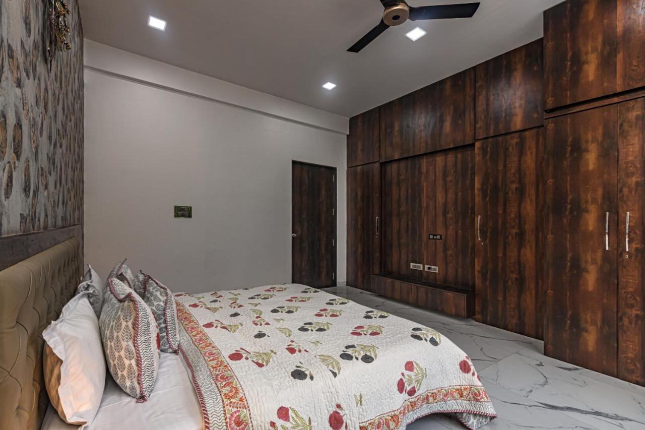 Saffronstays Odyssey, Karjat - 10 Acres Pet-Friendly Estate With Swimming Pool Chinchavli Dış mekan fotoğraf