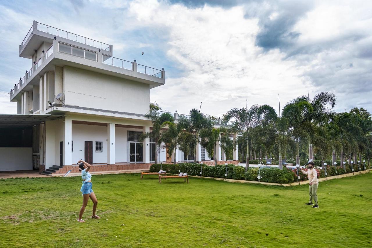 Saffronstays Odyssey, Karjat - 10 Acres Pet-Friendly Estate With Swimming Pool Chinchavli Dış mekan fotoğraf