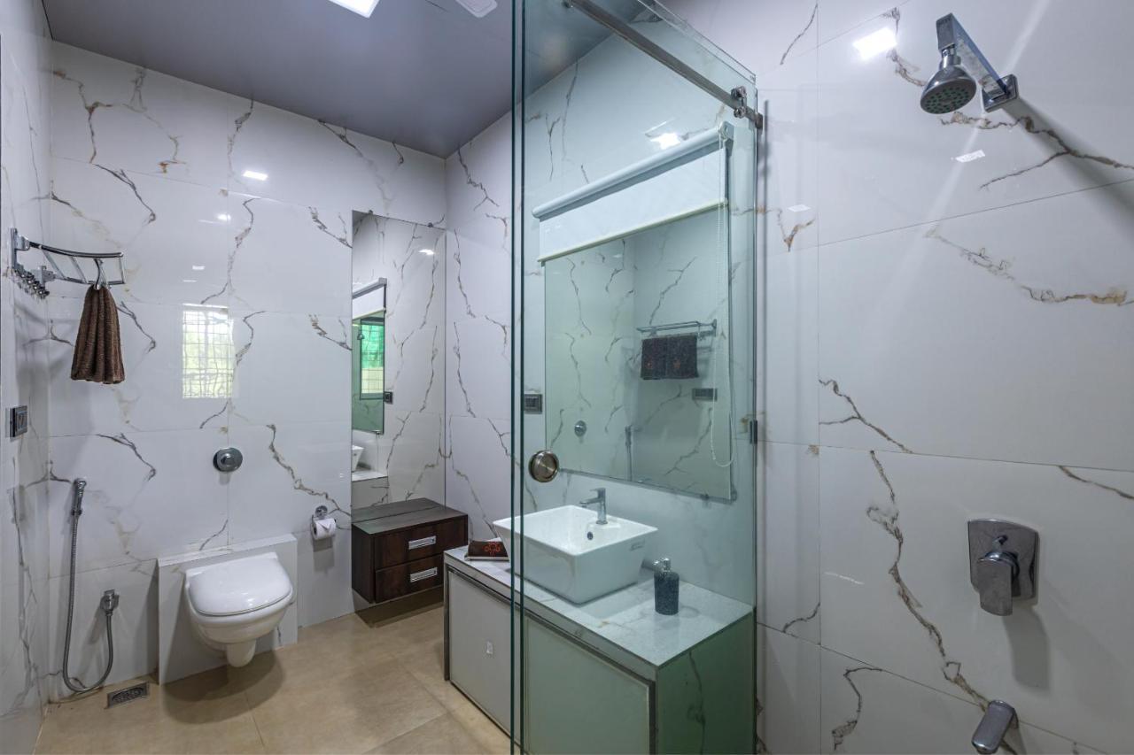 Saffronstays Odyssey, Karjat - 10 Acres Pet-Friendly Estate With Swimming Pool Chinchavli Dış mekan fotoğraf