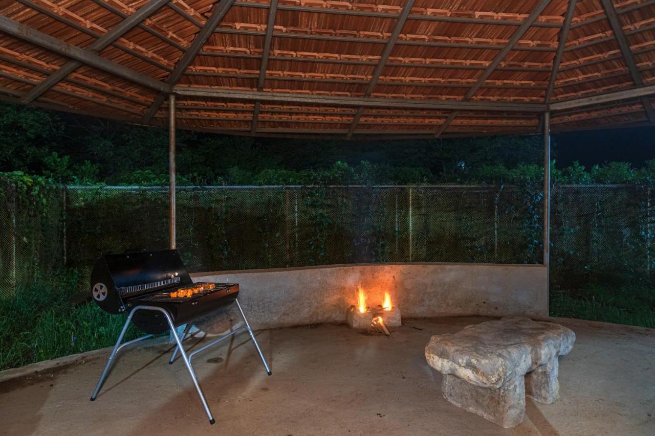 Saffronstays Odyssey, Karjat - 10 Acres Pet-Friendly Estate With Swimming Pool Chinchavli Dış mekan fotoğraf