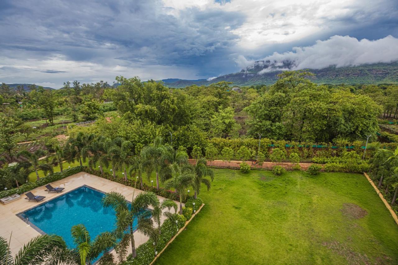 Saffronstays Odyssey, Karjat - 10 Acres Pet-Friendly Estate With Swimming Pool Chinchavli Dış mekan fotoğraf